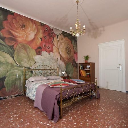לוקה Liberi Mercanti - Guest House Affittacamere מראה חיצוני תמונה