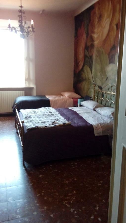 לוקה Liberi Mercanti - Guest House Affittacamere מראה חיצוני תמונה